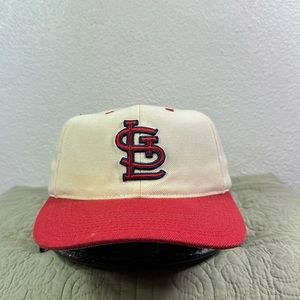 Vintage MLB cardinals hat